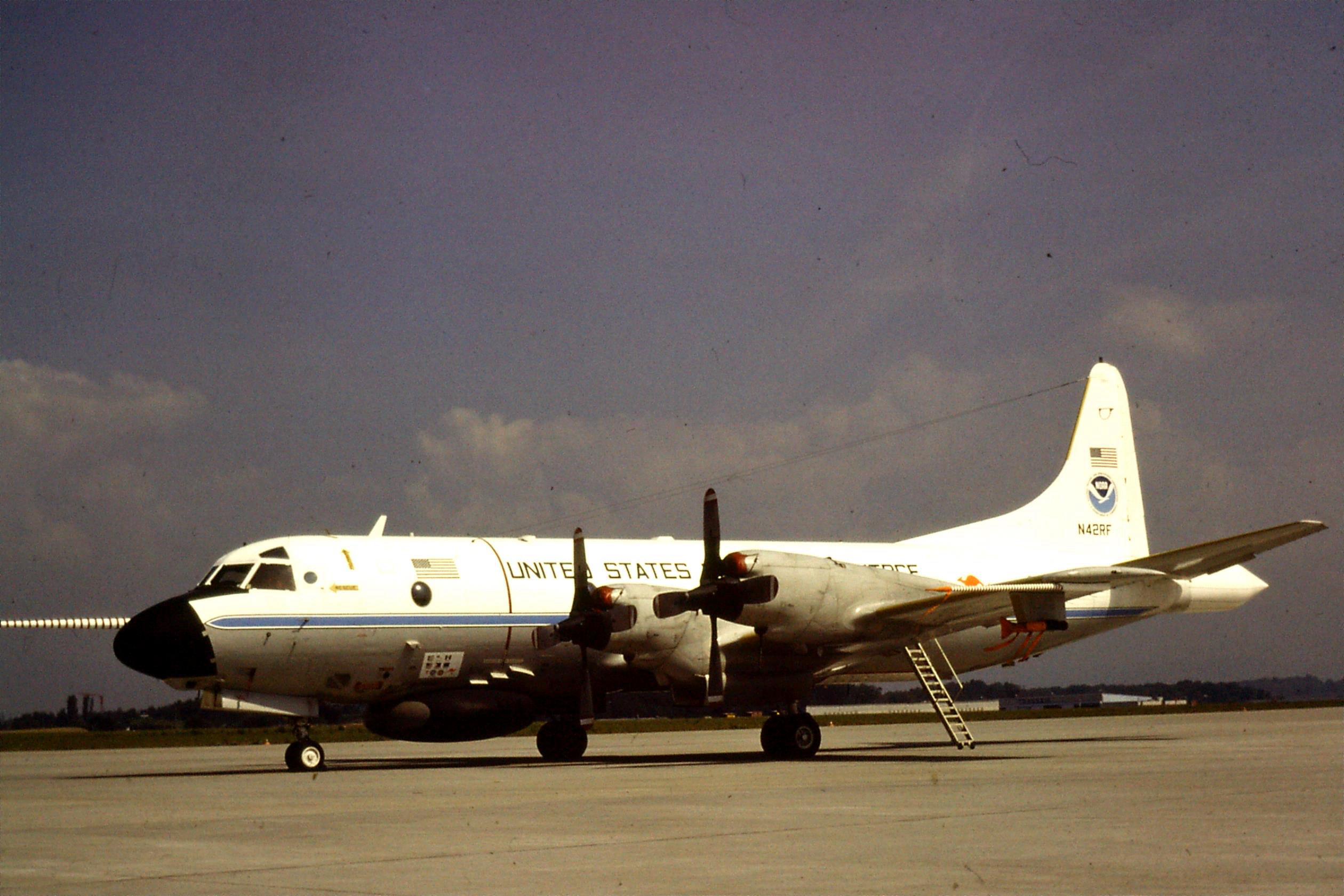 N42RF Lockheed WP-3D Orion  N42RF Lockheed WP-3D Orion