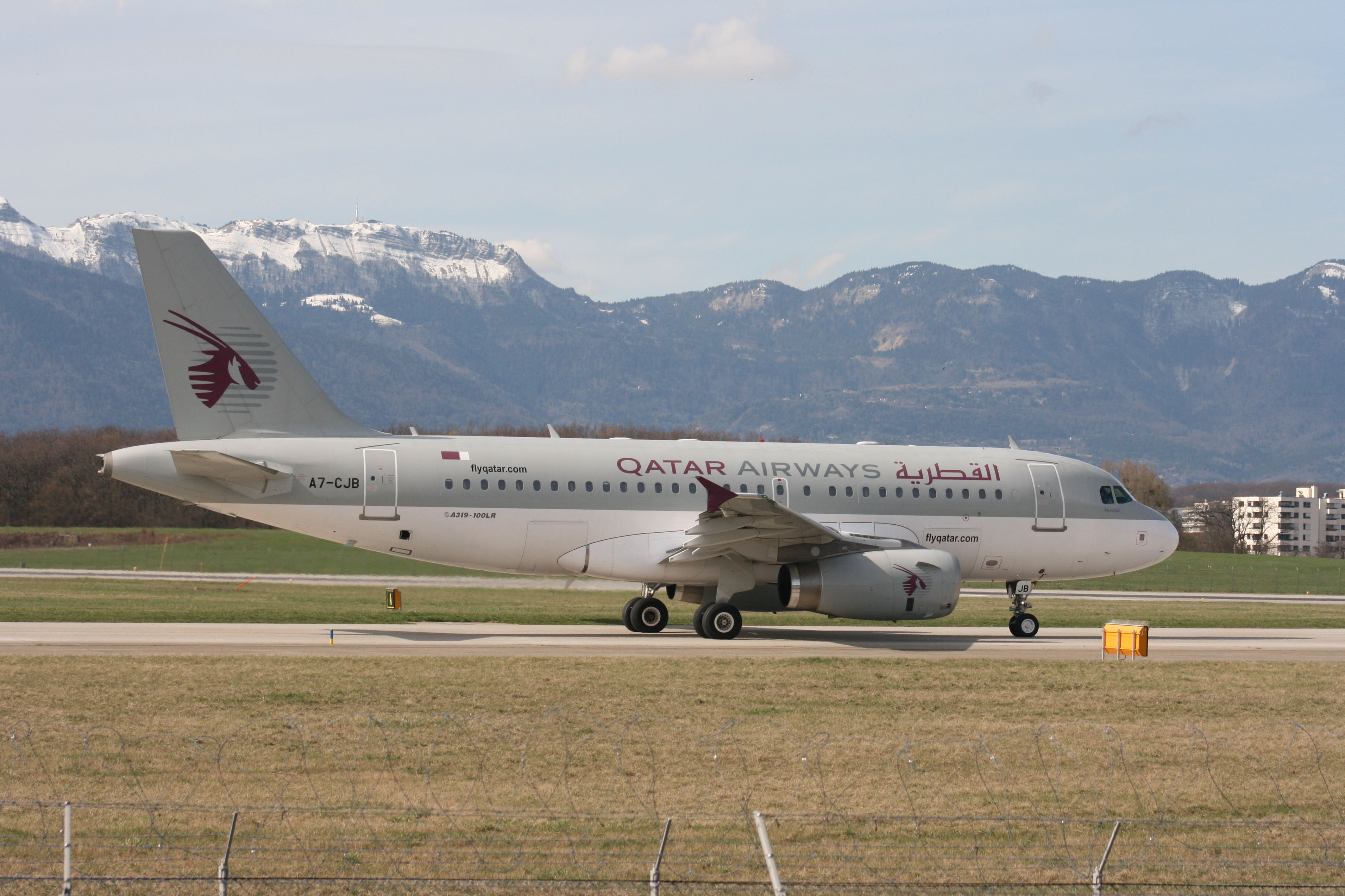PH-AJU Douglas DC-2 A7-CJB A319-133 Qatar Airways déc 2018