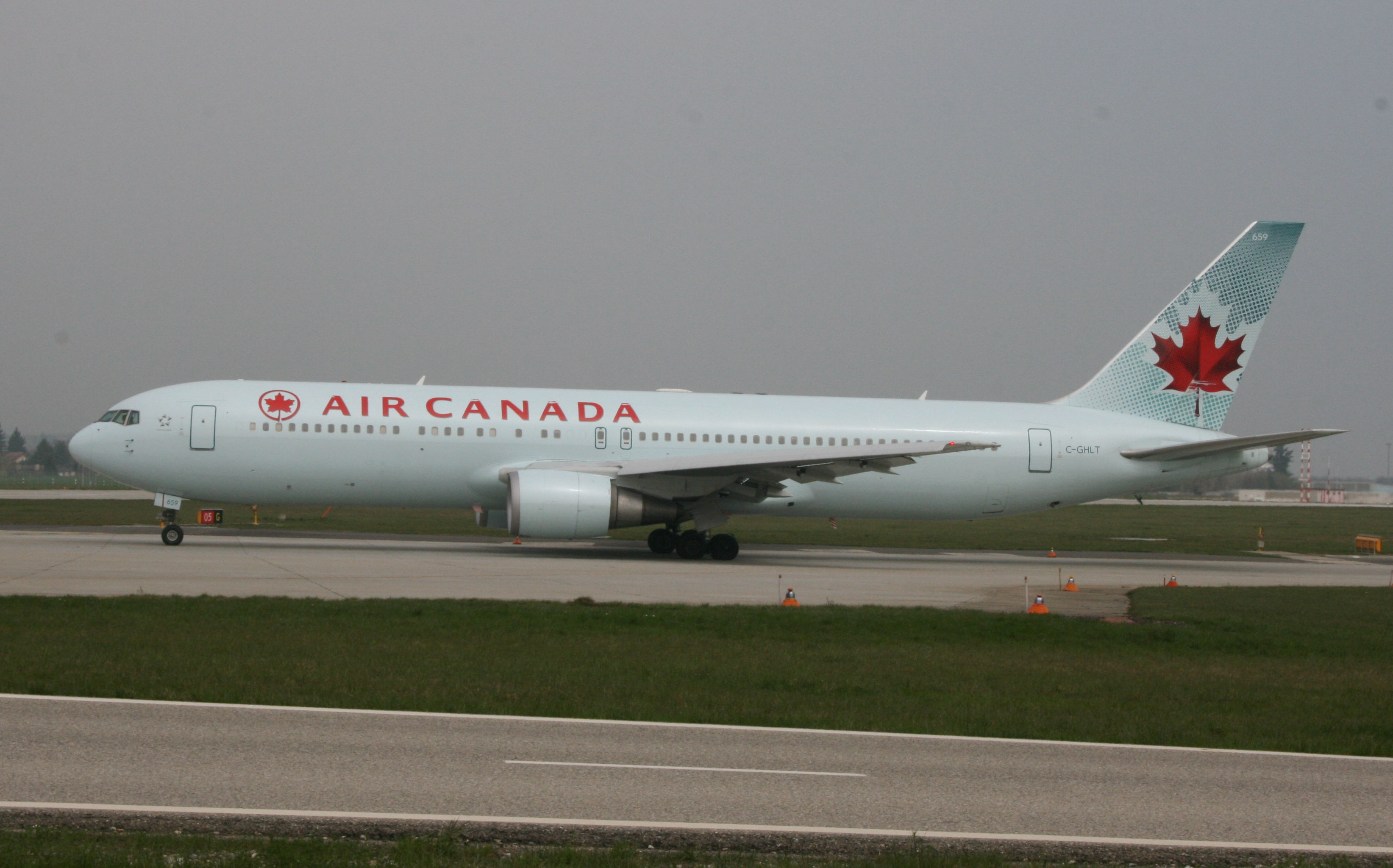 PH-AJU Douglas DC-2 C-GHLT B767-333ER Air Canada