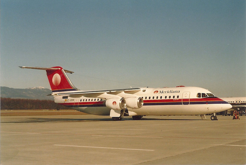 EC-899 BAE.146-300 Meridiana  EC-899 BAE.146-300 Meridiana