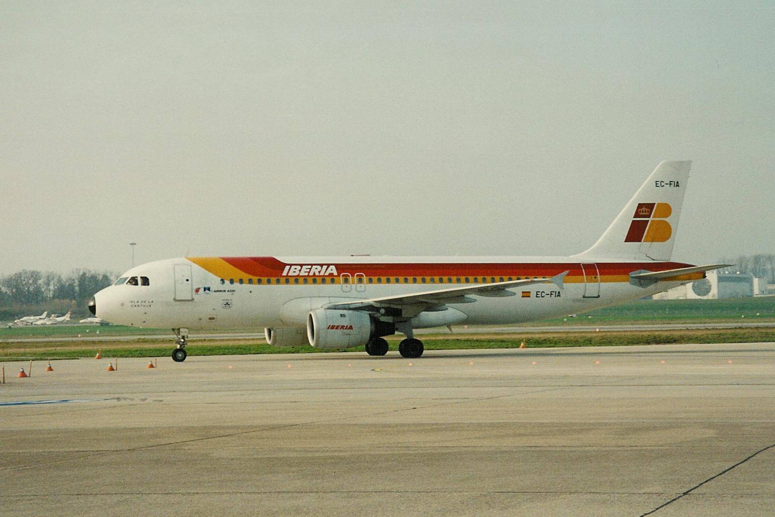 EC-FIA Airbus A320-211 Iberia