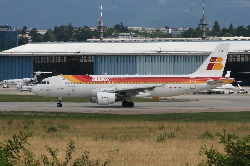 EC-JFN Airbus A320-214 Iberia