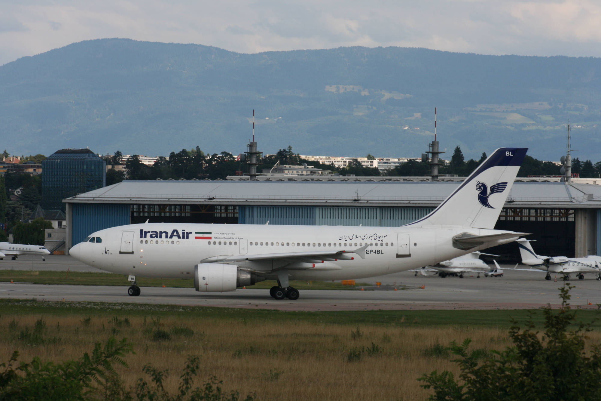 EP-IBL A310-304 Iran Air GVA 08.2010