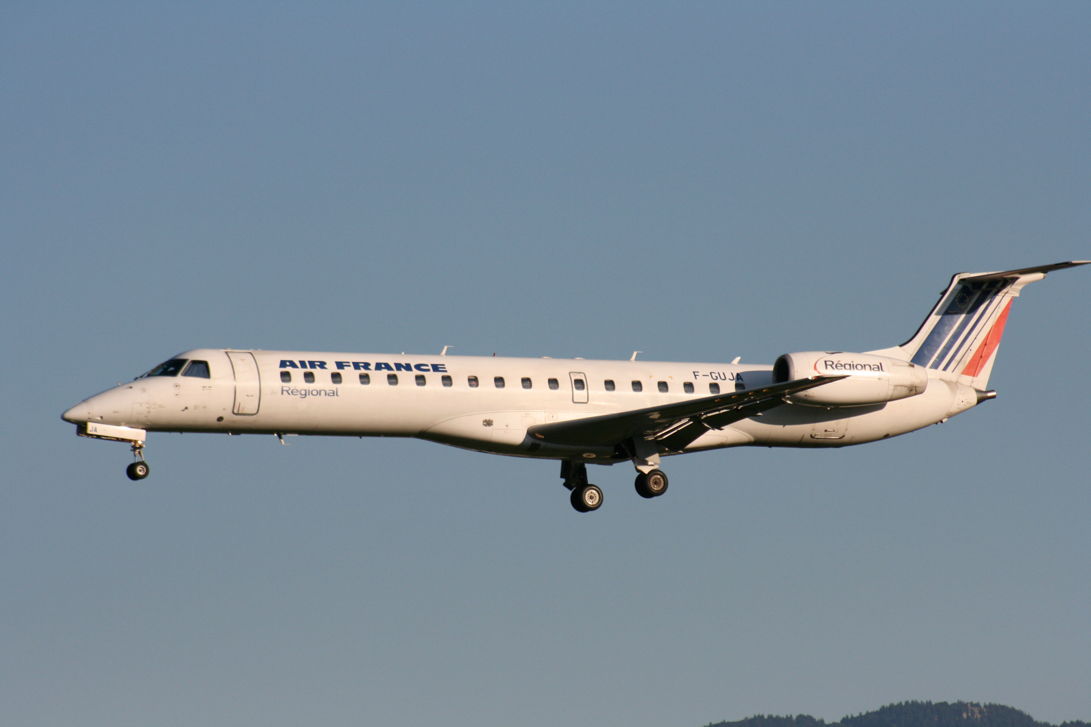 PH-AJU Douglas DC-2 F-GUJA Embraer ERJ-145MP Air France Regional GVA 22.7.2008