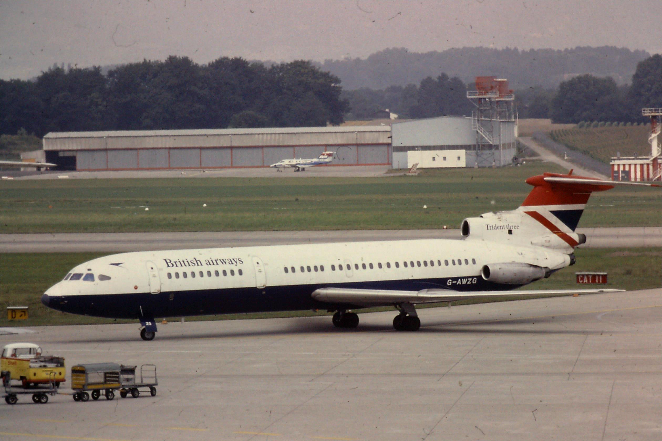 G-AWZG H.S.121 Trident British 