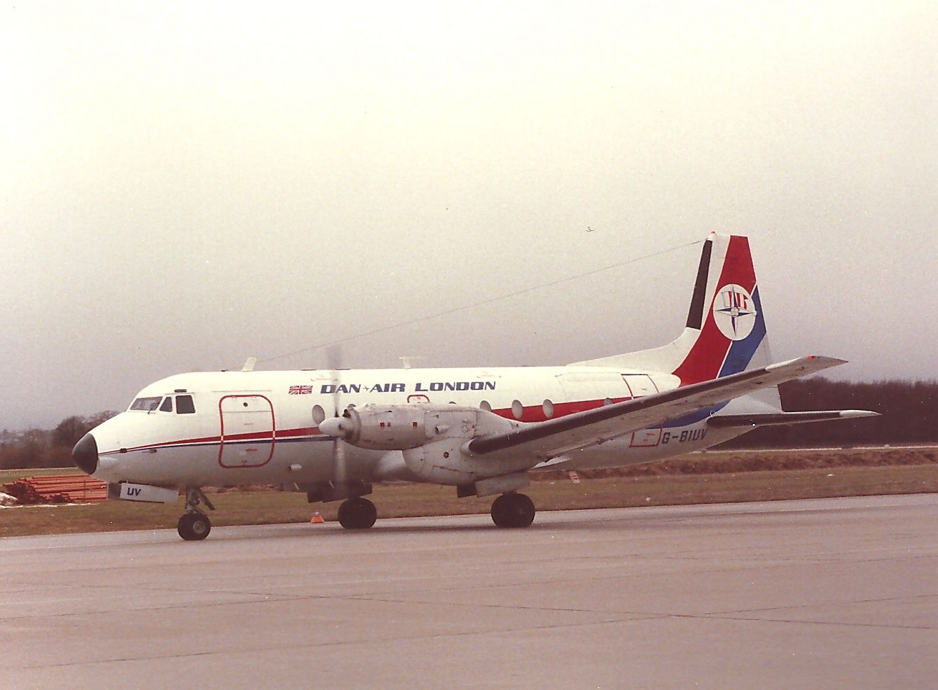 G-BIUV Hawker Siddeley HS-748 Dan Air  G-BIUV Hawker Siddeley HS-748 Dan Air