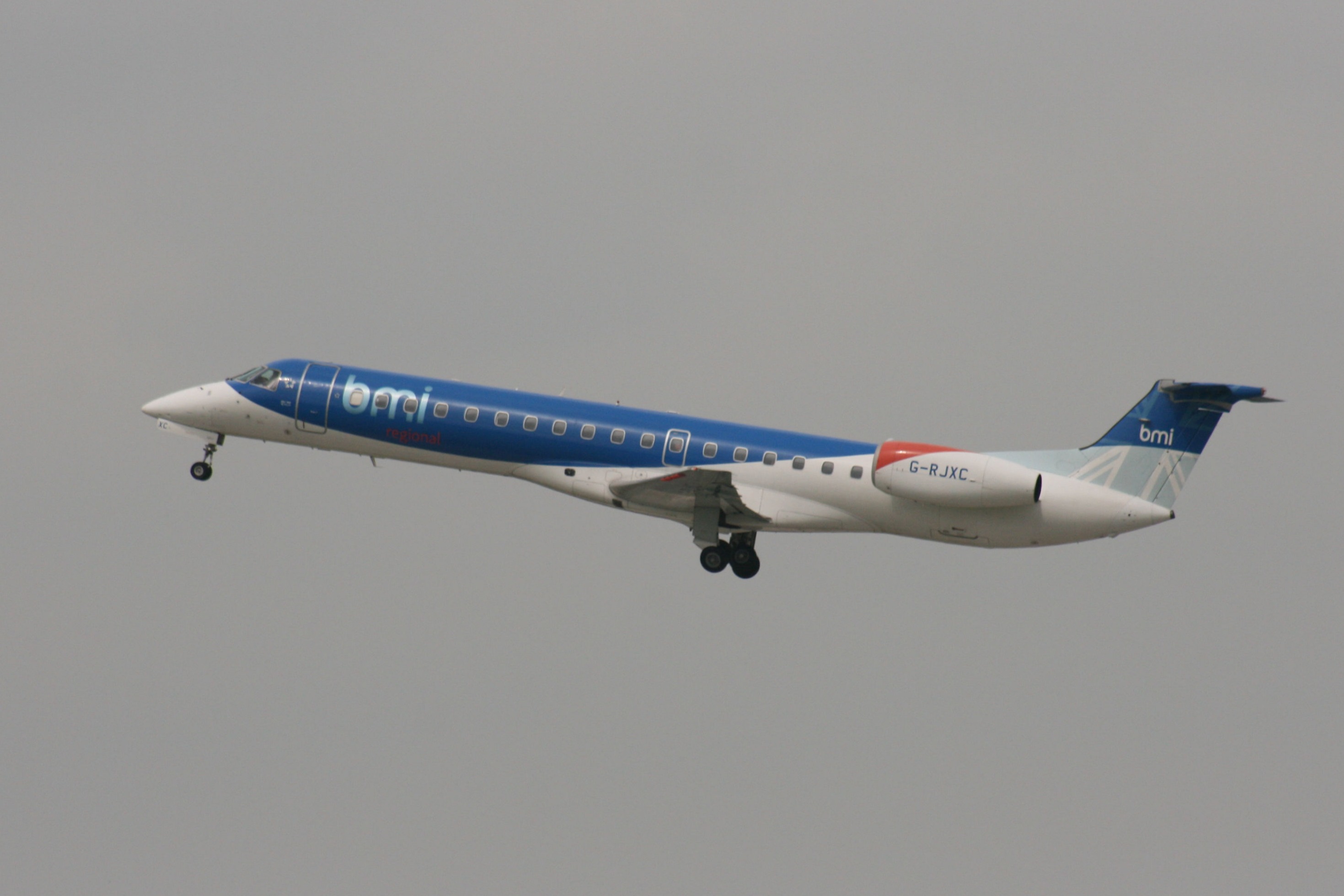 PH-AJU Douglas DC-2 G-RJXC Embraer ERJ-145 BMI GVA 29.4.2011
