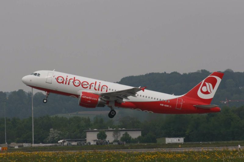 HB-IOR A320-214 Air Berlin