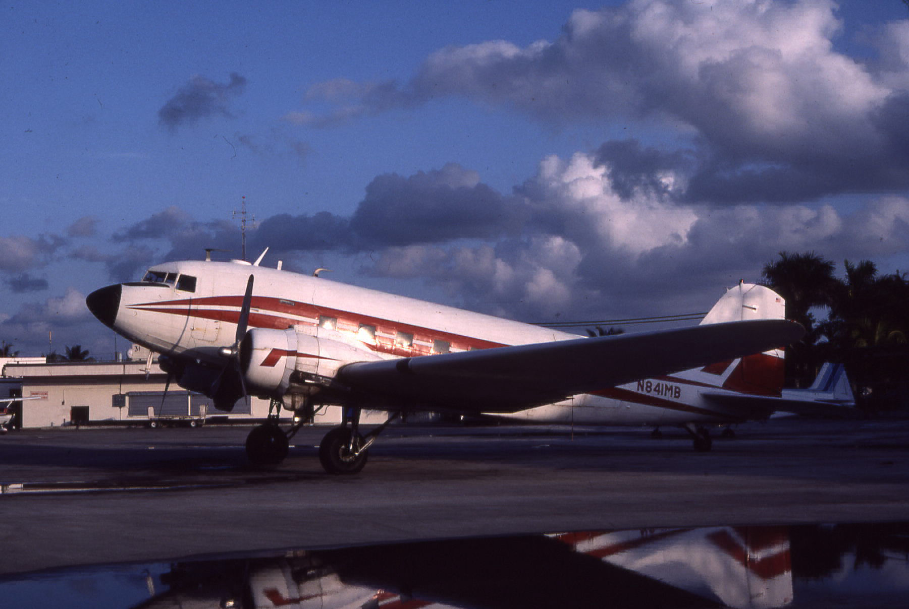 N841MB DOUGLAS DC-3A-S1C3G