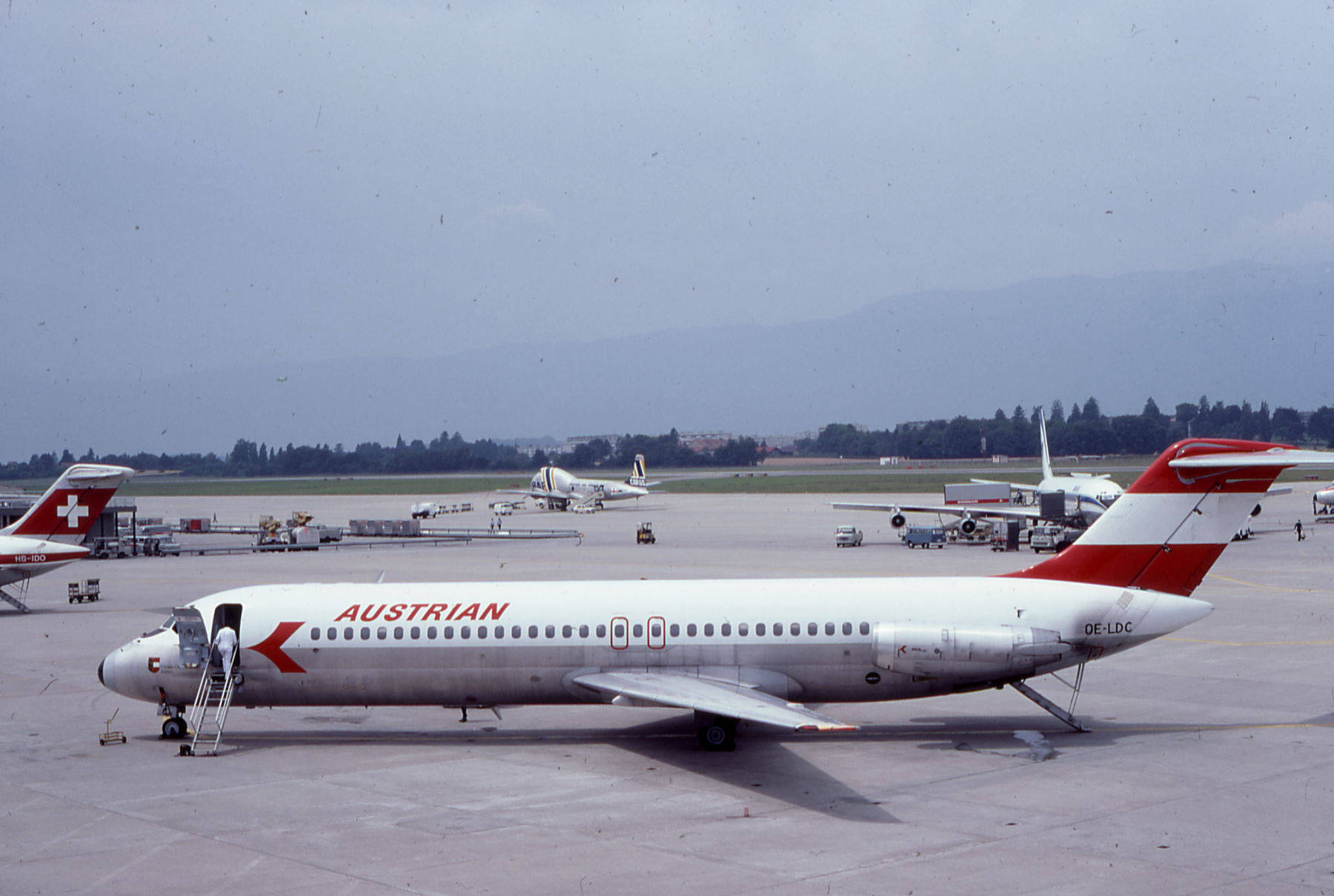 PH-AJU Douglas DC-2 OE-LDC MDD DC-9-32 Austrian