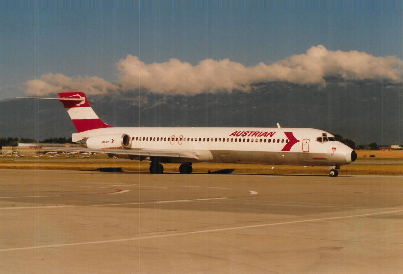 PH-AJU Douglas DC-2 OE-LML MD-87 Austrian GVA Sept 90