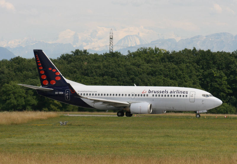 OO-VEH B737-36N Brussels AL GVA 14.06.2009