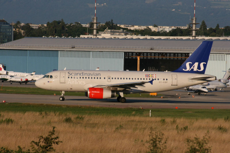 OY-KBP A319-132 SAS GVA 22.07.2008