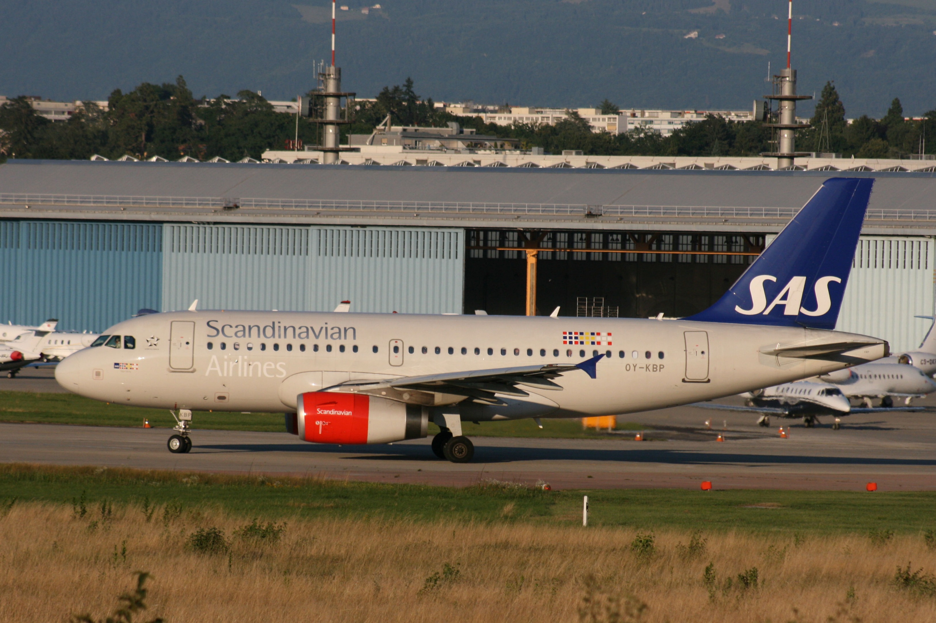 OY-KBP A319-132 SAS GVA 22.07.2008