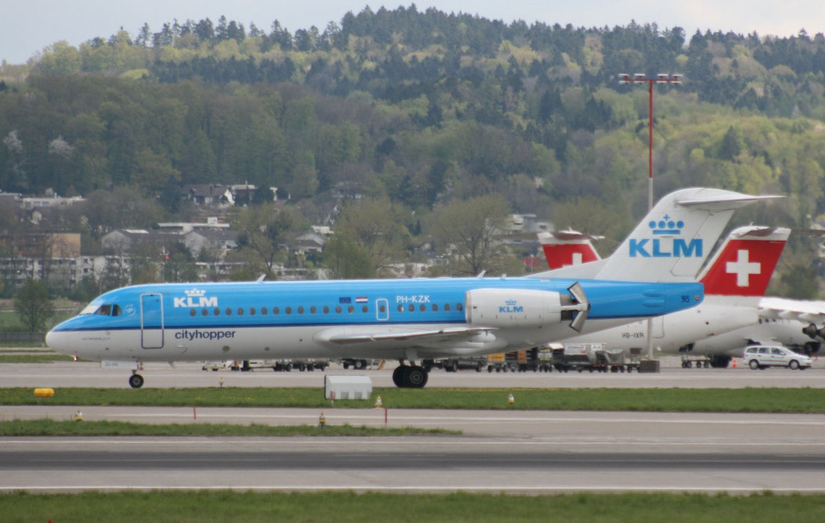 PH-AJU Douglas DC-2 PH-KZK Fokker 70 KLM ZRH 18.4.2009
