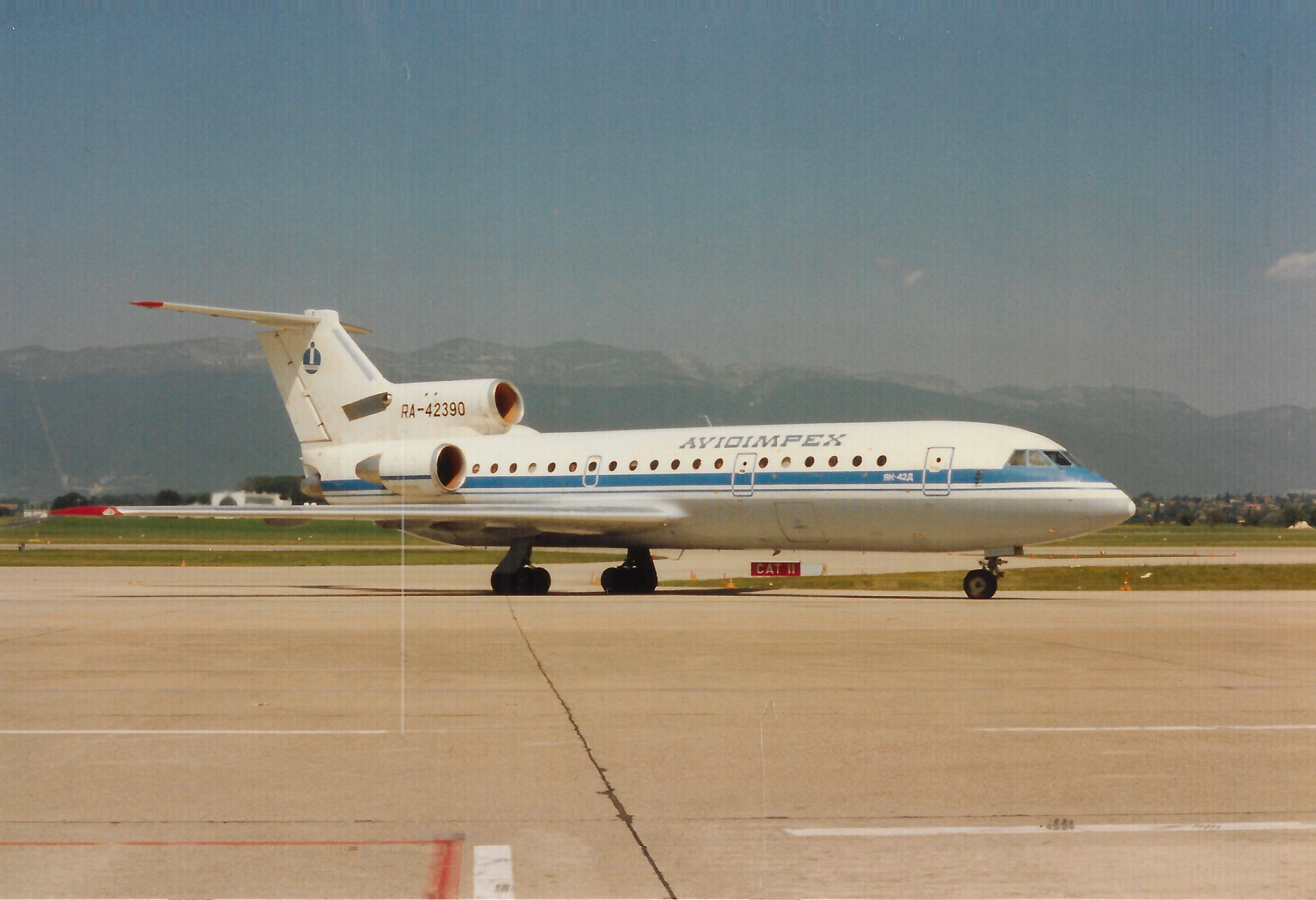 RA-42390 Yakovlev Yak-42 Avioimpex