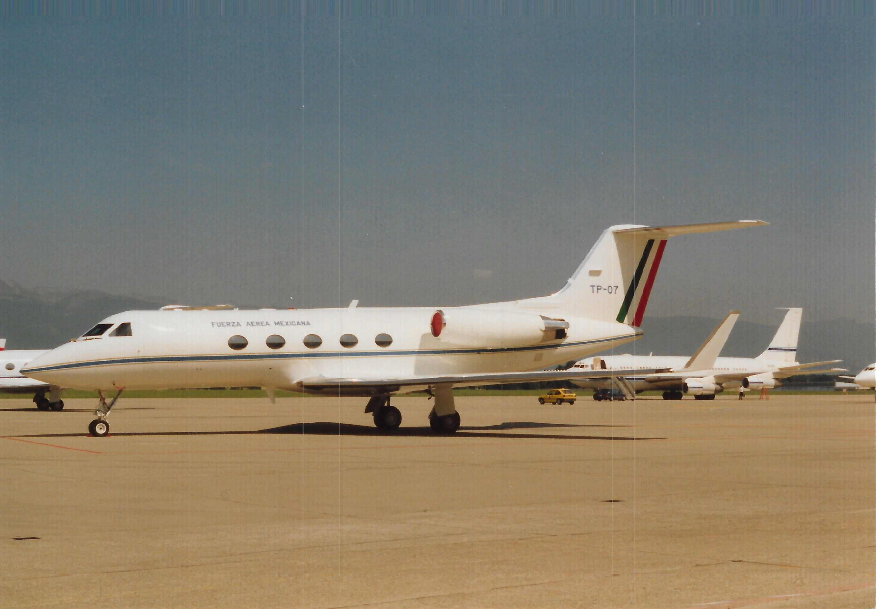 PH-AJU Douglas DC-2 Gulfstream Aerospace G-1159A Gulfstream III