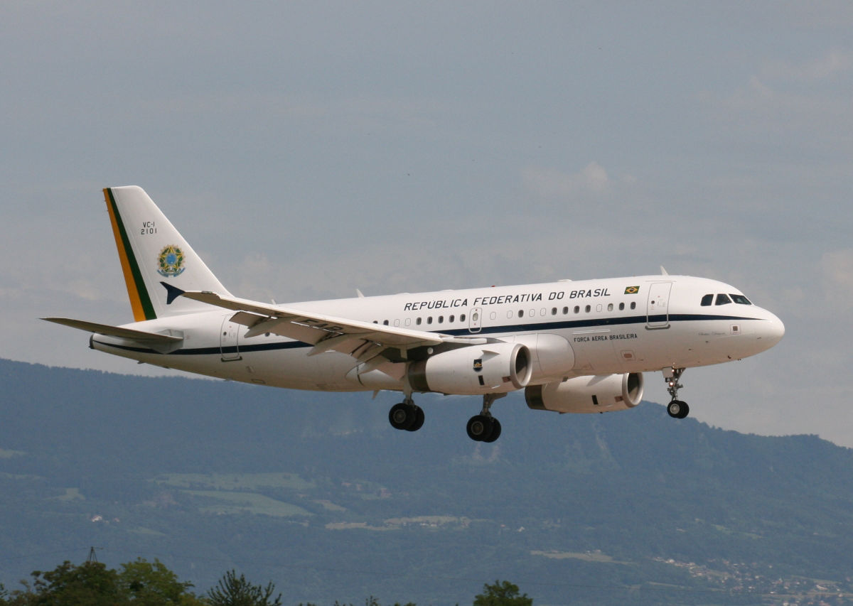 PH-AJU Douglas DC-2 VC-1 2101 Airbus A319 Força aerea Brasileira GVA 14.6.2009