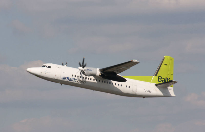 YL-BAU Fokker F.50 airBaltic ZRH 2.4.2010
